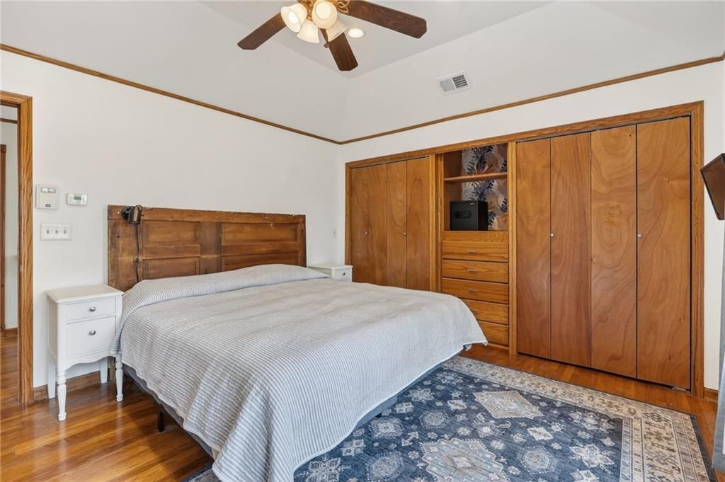 4713 Hedges Avenue — photo 34