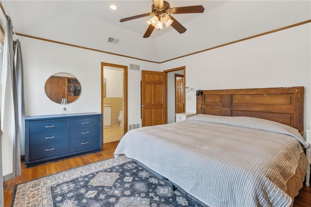 4713 Hedges Avenue — photo 35