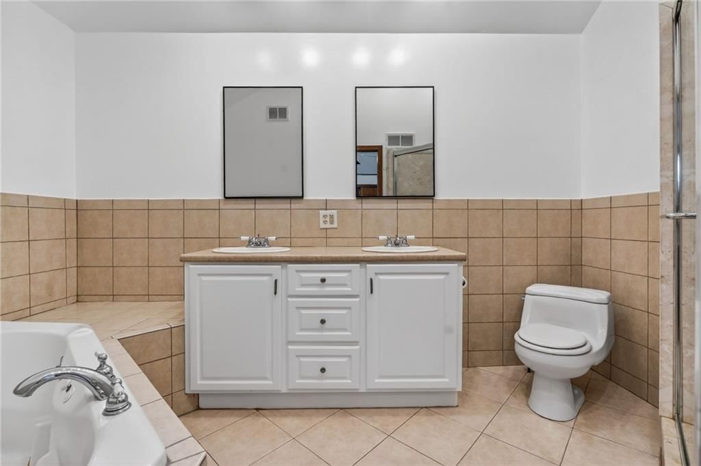 4713 Hedges Avenue — photo 36