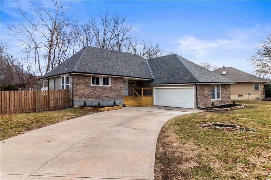 2813 Trenchard Drive, Independence, MO