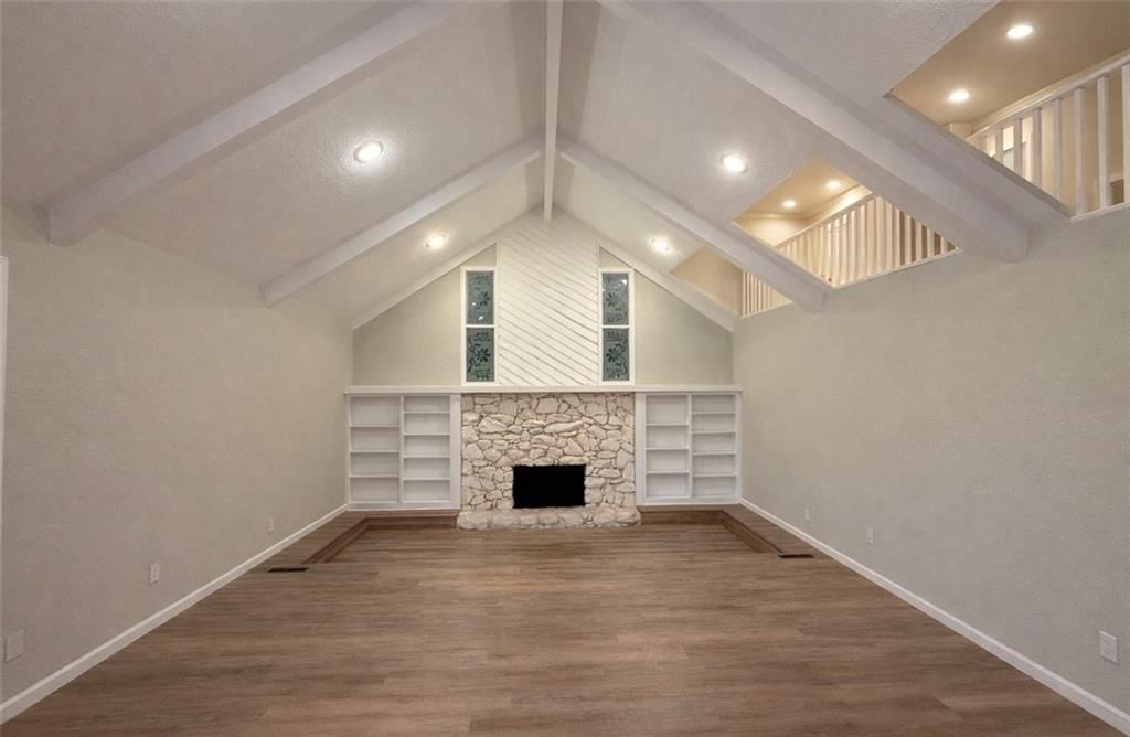 2813 Trenchard Drive — photo 2