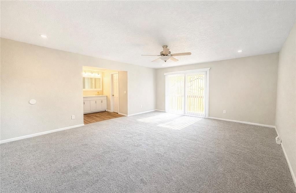 2813 Trenchard Drive — photo 9