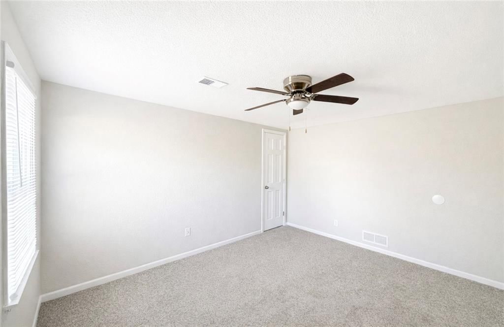 2813 Trenchard Drive — photo 16