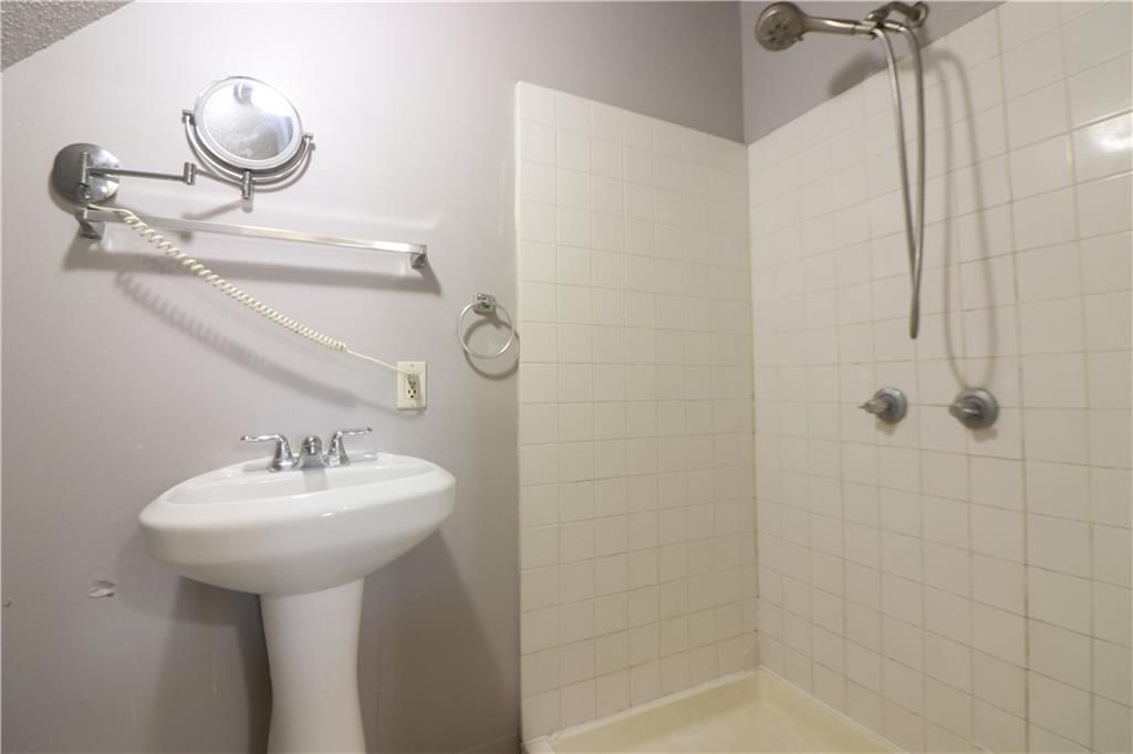 3507 Wyandotte Avenue — photo 17