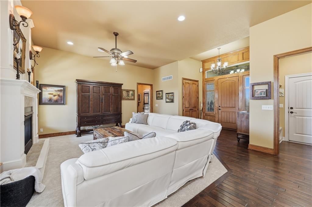 25007 W 77th Street — photo 9