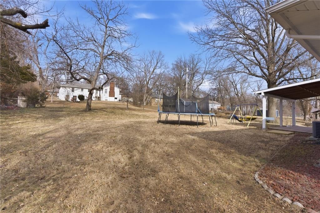 1004 E 135th Street — photo 24