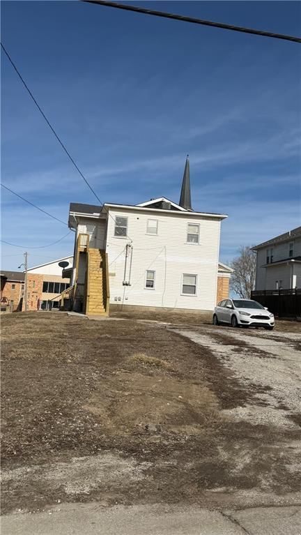 305 W Main Street — photo 5
