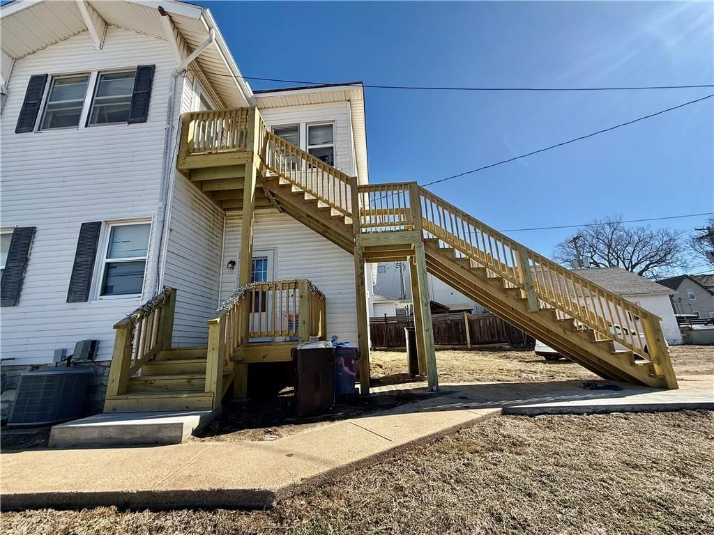 305 W Main Street — photo 8