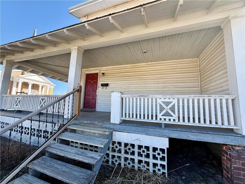 305 W Main Street — photo 9