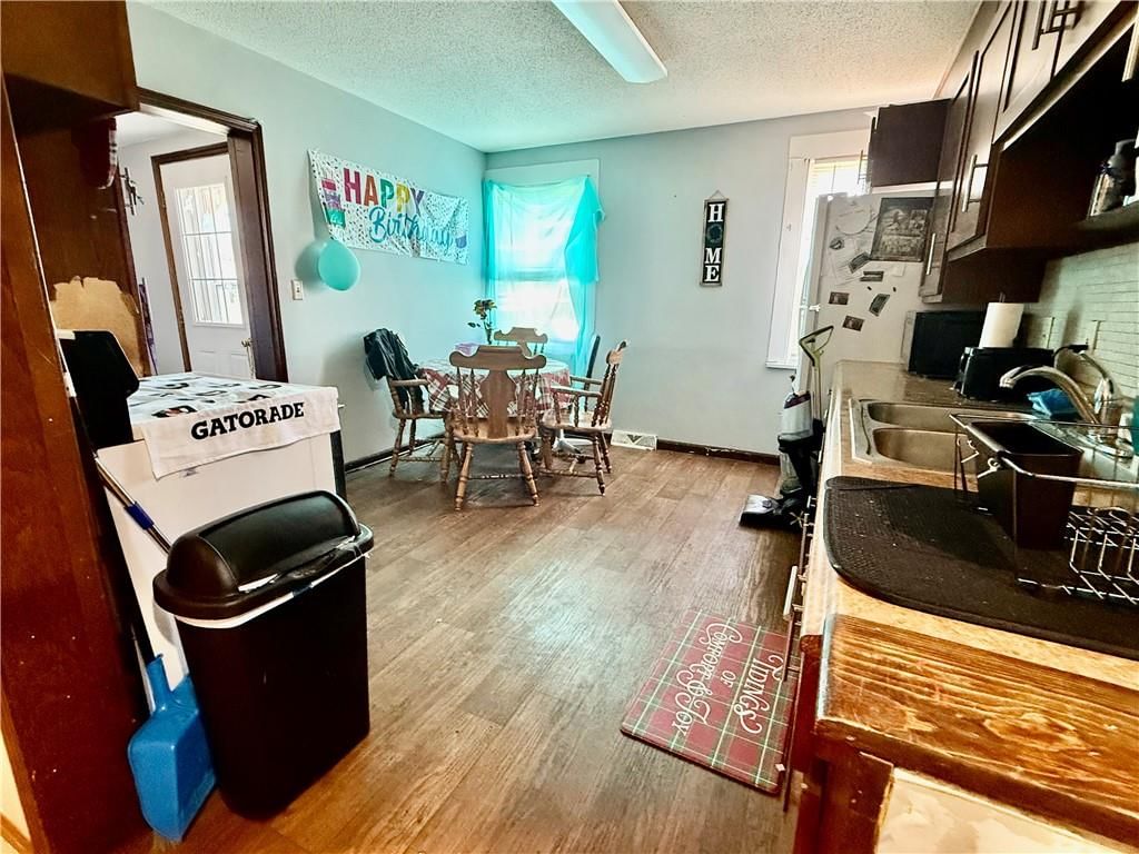 305 W Main Street — photo 12