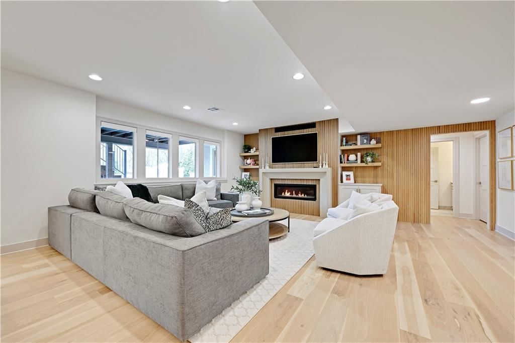 16217 Garnett Street — photo 57