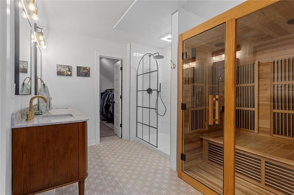 10809 N Randolph Avenue — photo 17