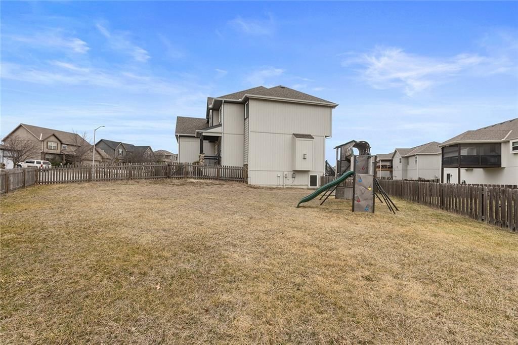 10809 N Randolph Avenue — photo 35