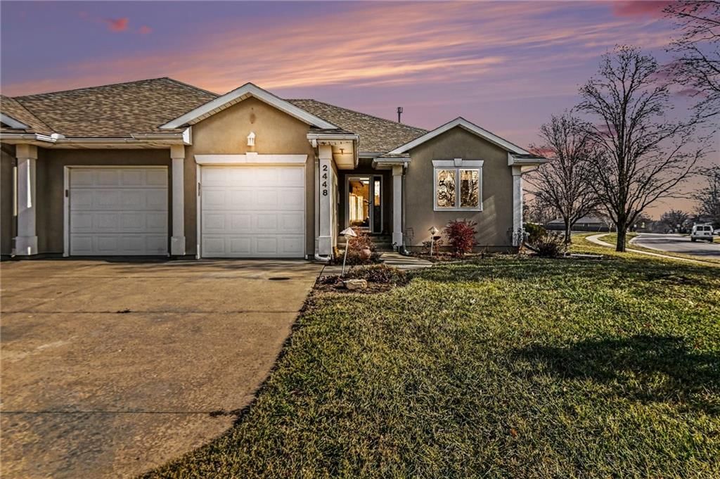 2448 SW Golf View Court, Topeka, KS