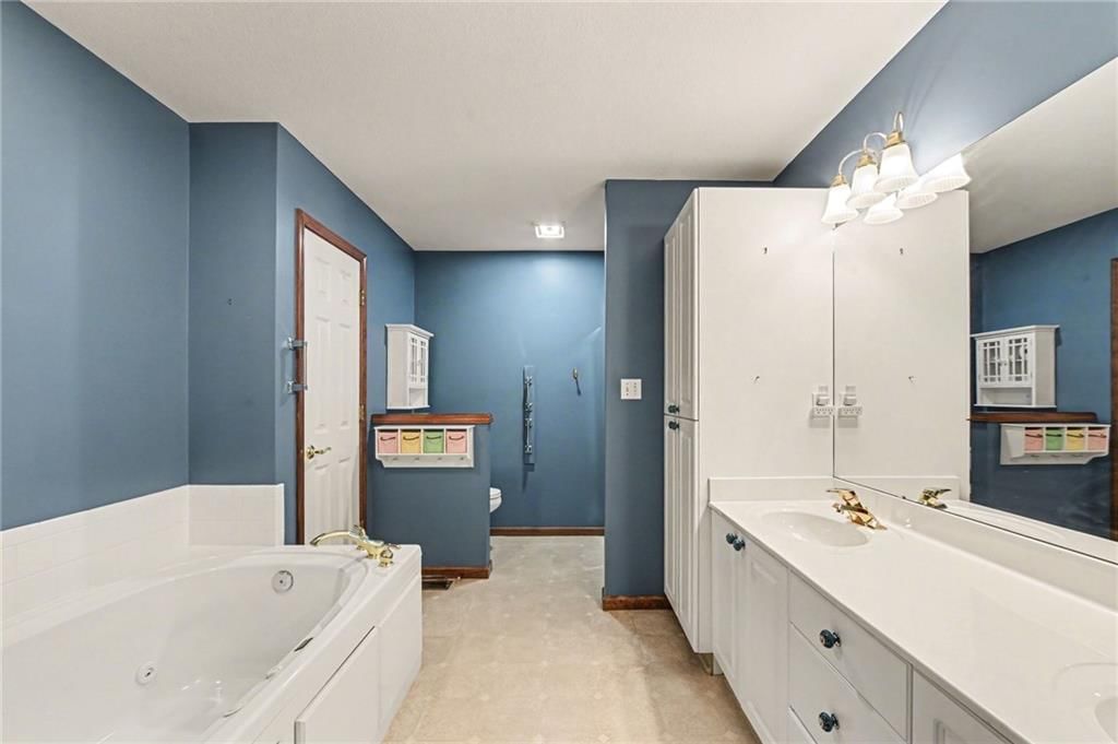2448 SW Golf View Court — photo 17