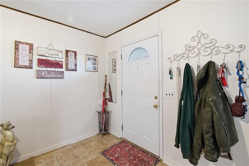 210 W Spruce Street — photo 4