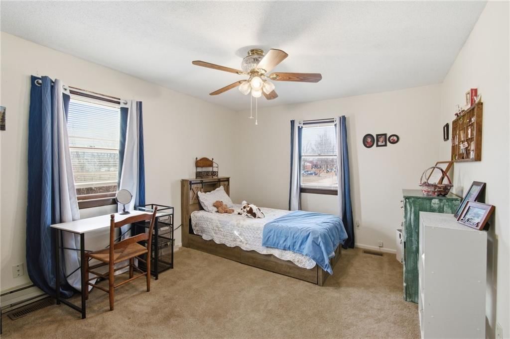 210 W Spruce Street — photo 17