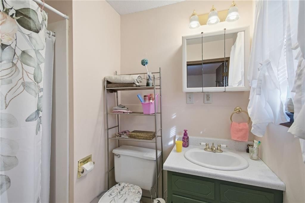 210 W Spruce Street — photo 19