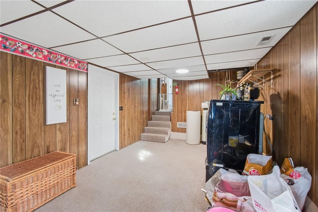 210 W Spruce Street — photo 23
