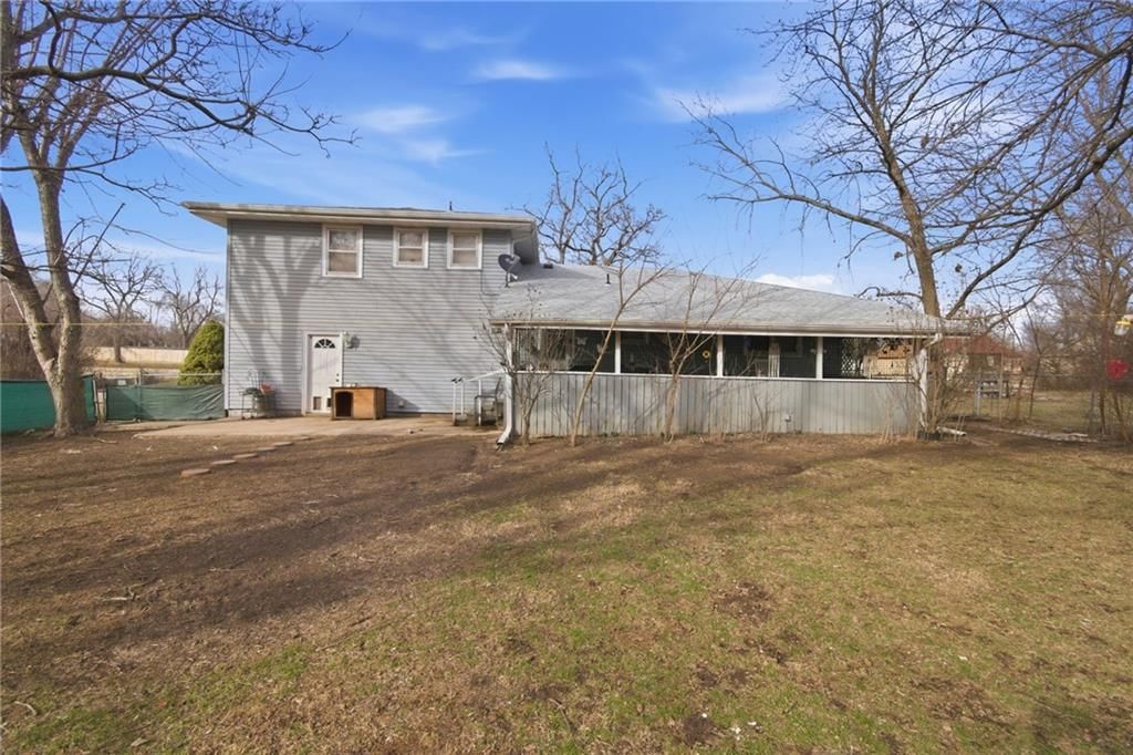 210 W Spruce Street — photo 25