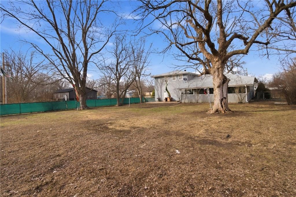 210 W Spruce Street — photo 30