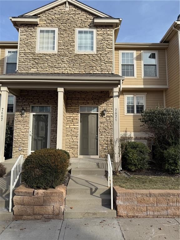 7671 W 158th Terrace — photo 2