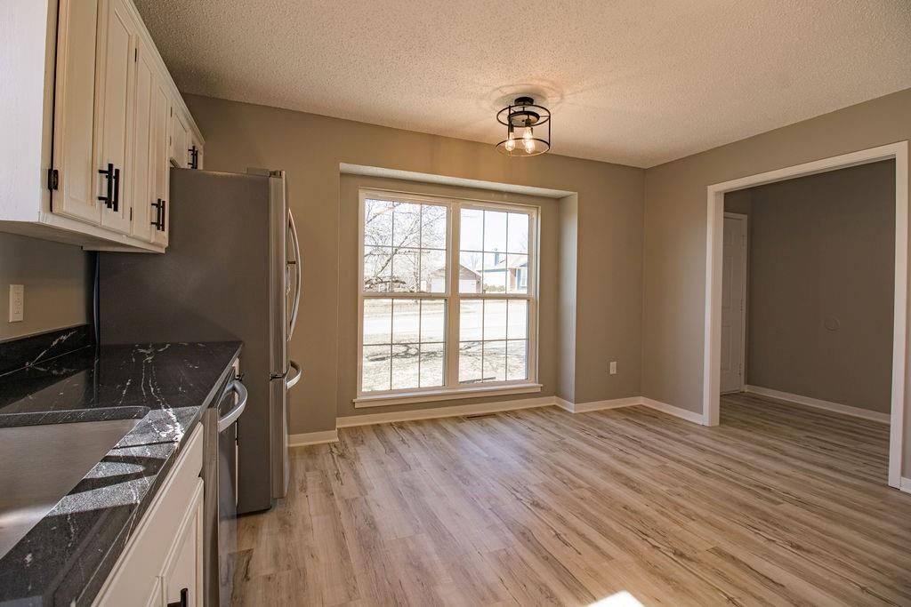 1206 Foxridge Drive — photo 7