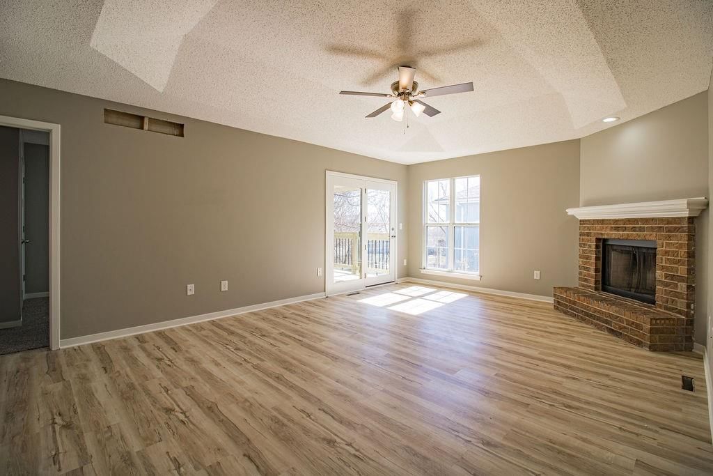 1206 Foxridge Drive — photo 8