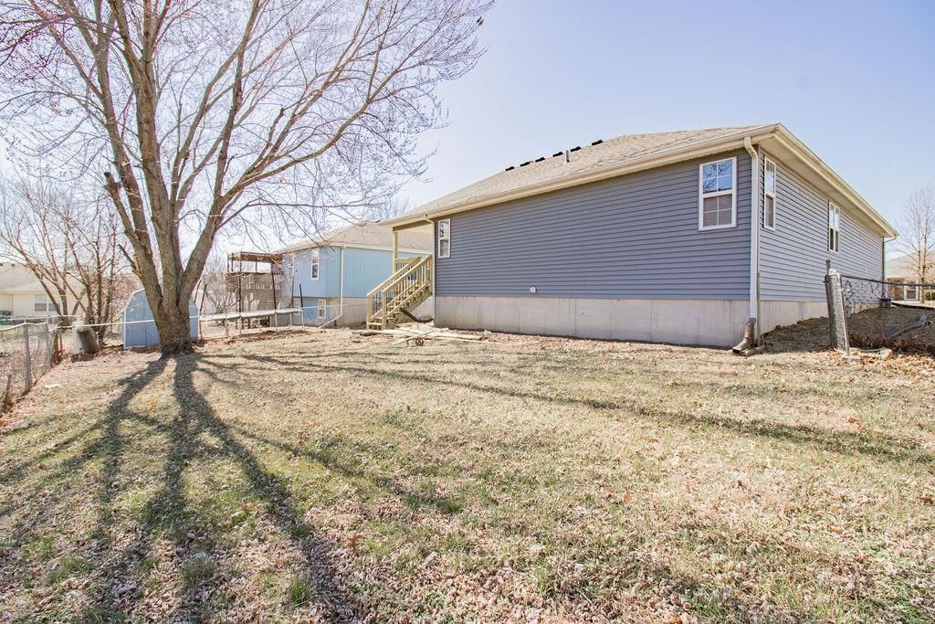 1206 Foxridge Drive — photo 13