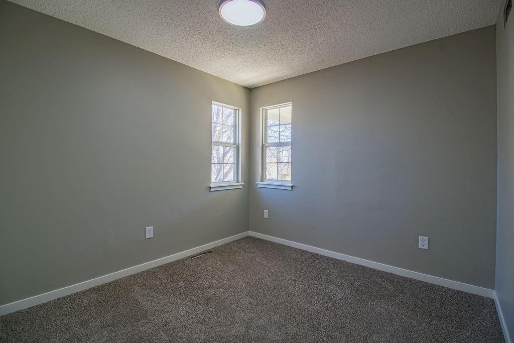 1206 Foxridge Drive — photo 16