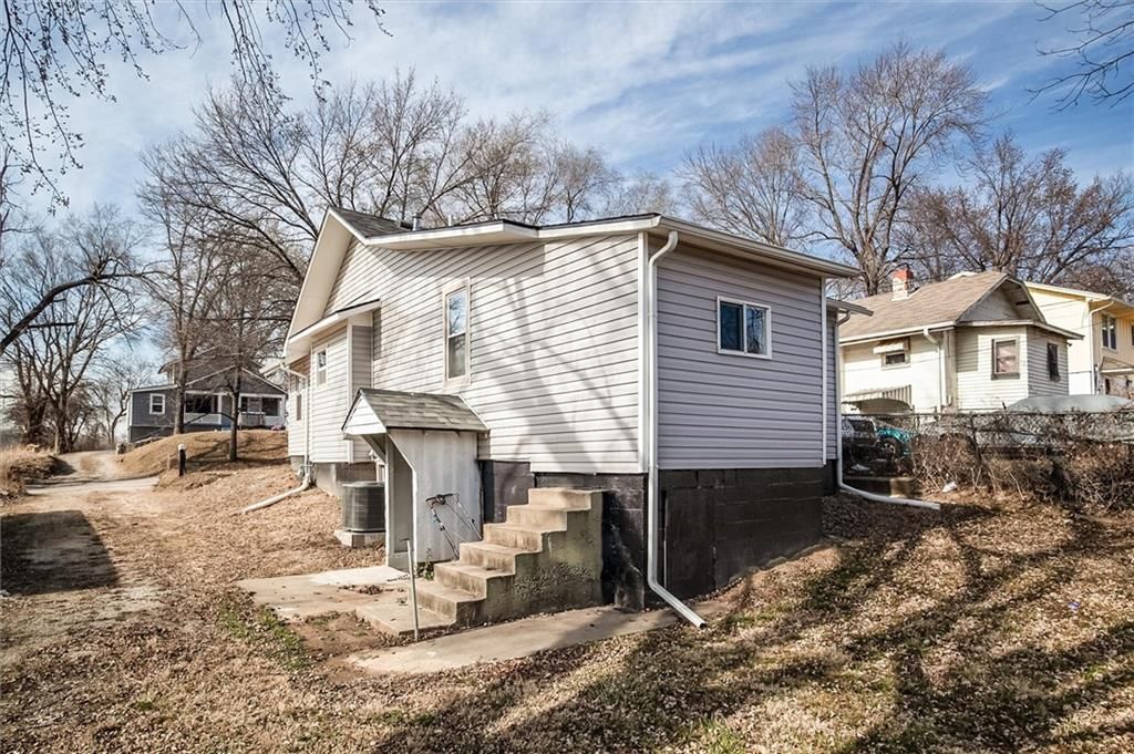 107 N Ditzler Avenue — photo 22