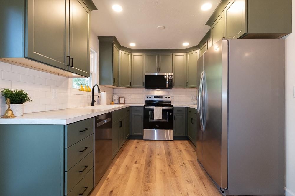 1524 E 28TH Terrace — photo 9