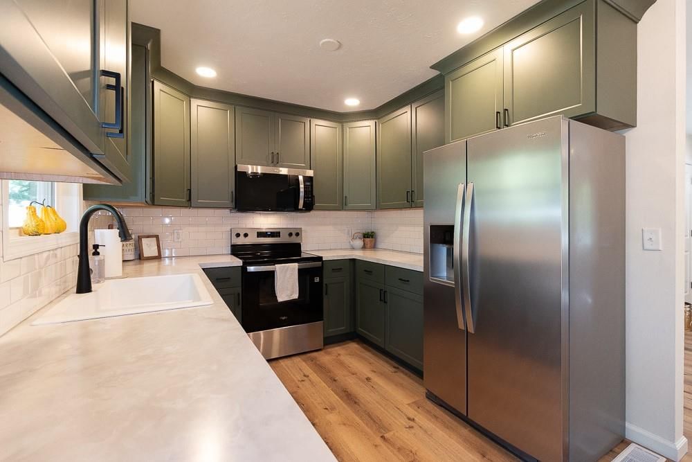 1524 E 28TH Terrace — photo 10