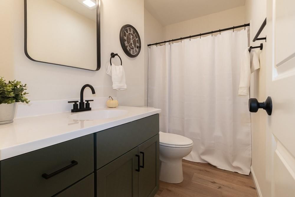 1524 E 28TH Terrace — photo 16
