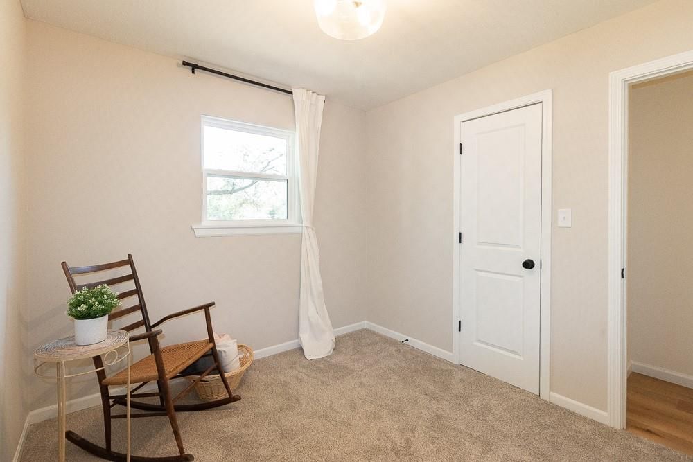 1524 E 28TH Terrace — photo 17