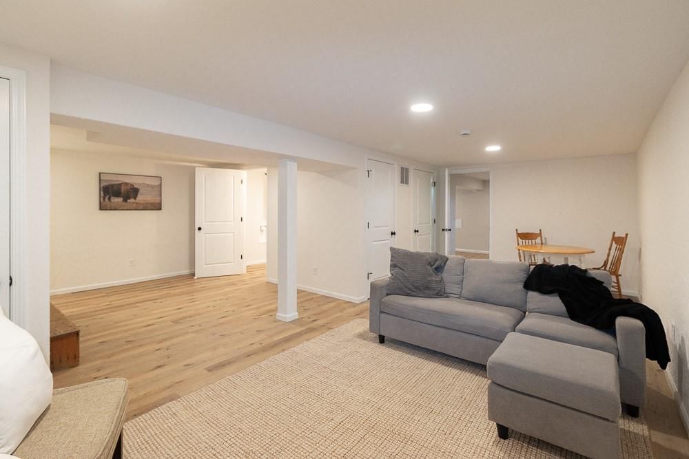 1524 E 28TH Terrace — photo 19