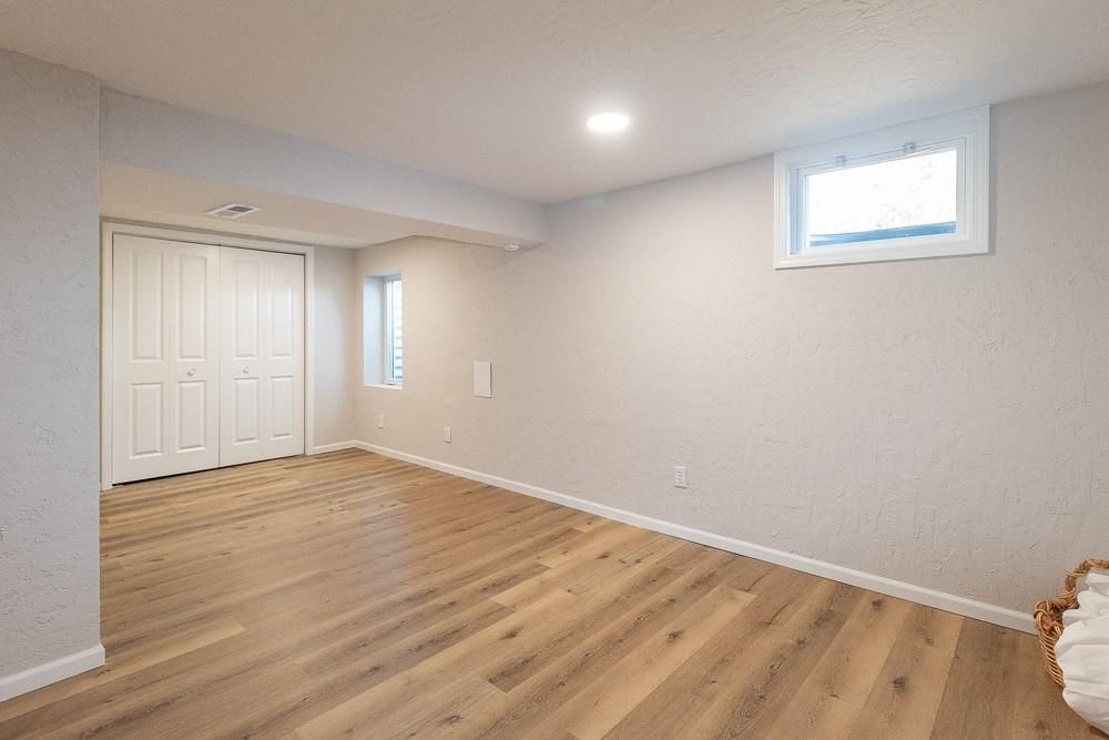 1524 E 28TH Terrace — photo 25