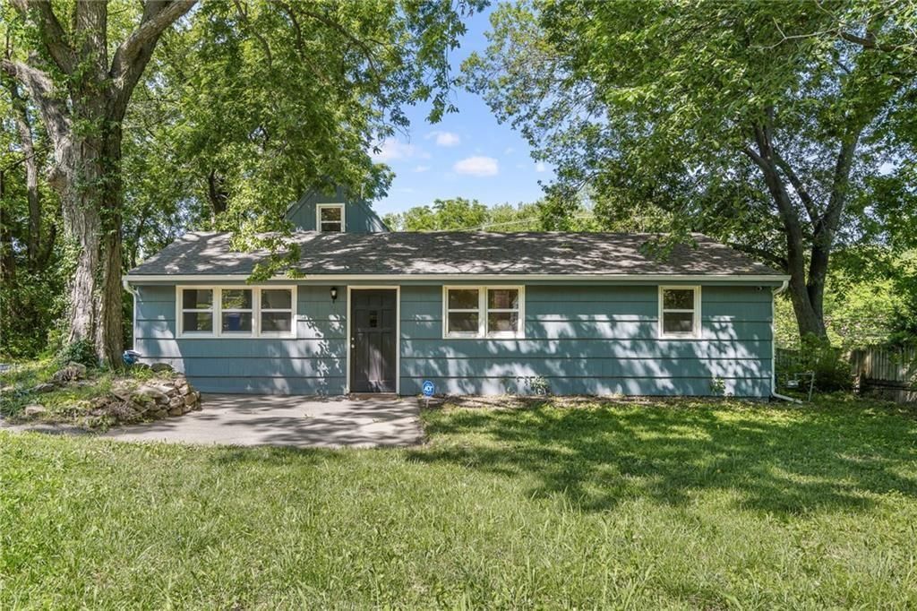 307 NW 63rd Terrace, Kansas City, MO