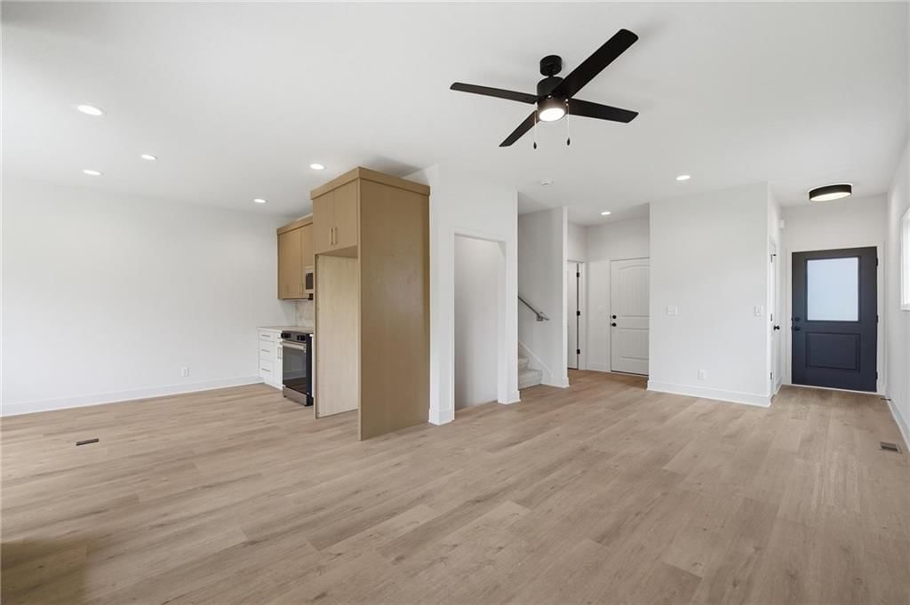 217 NW Orchard Court — photo 8