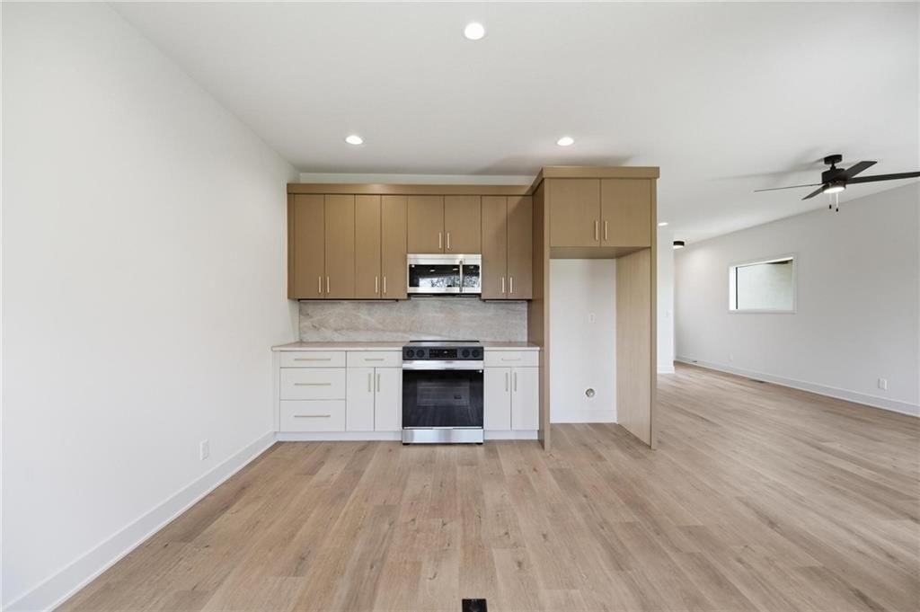 217 NW Orchard Court — photo 14