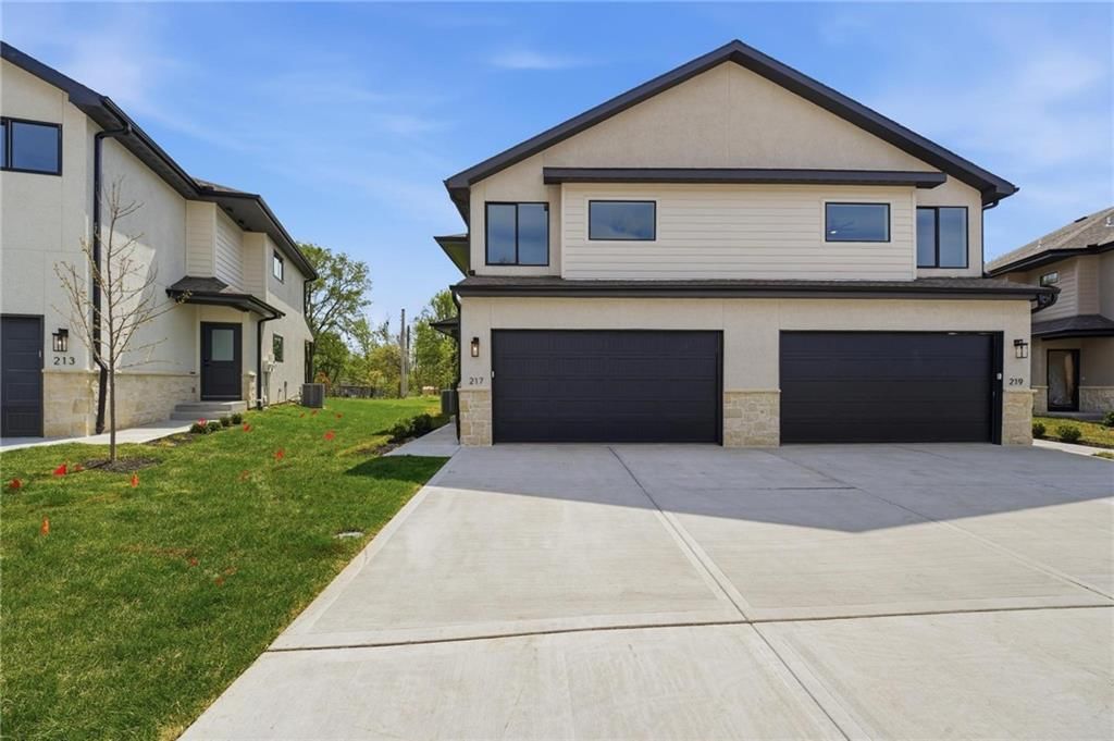 217 NW Orchard Court — photo 38