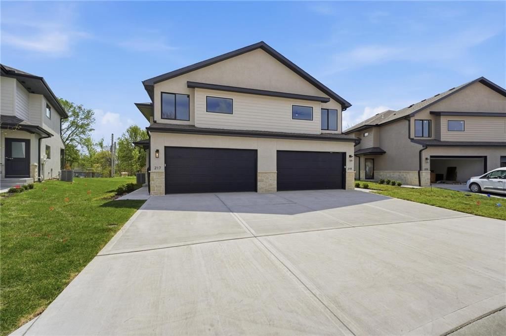 217 NW Orchard Court — photo 40