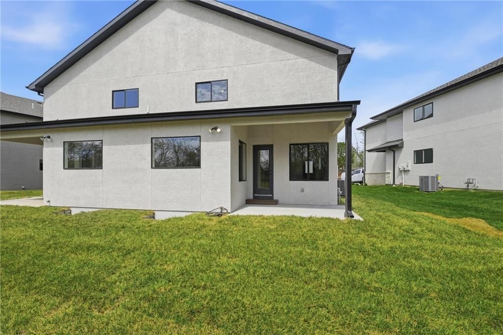 217 NW Orchard Court — photo 44