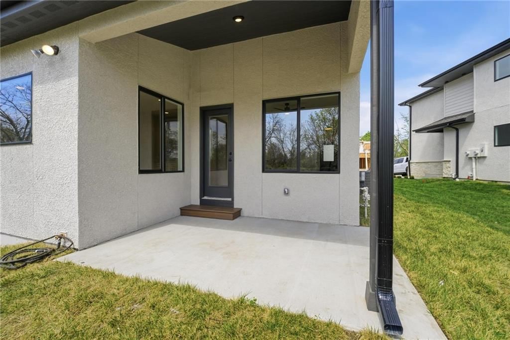 217 NW Orchard Court — photo 45