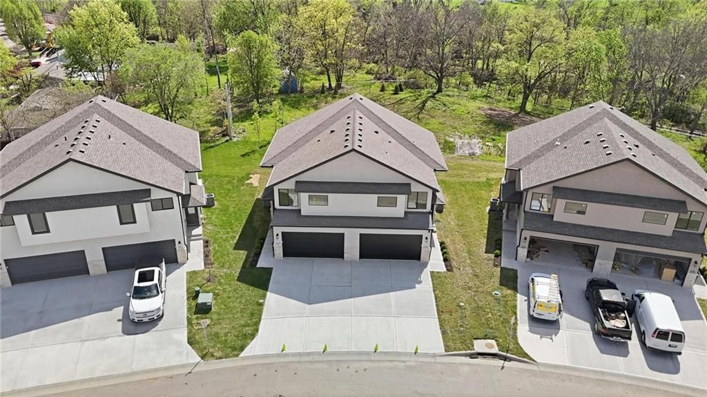 217 NW Orchard Court — photo 47