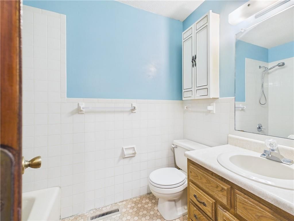 803 E Market Street — photo 8
