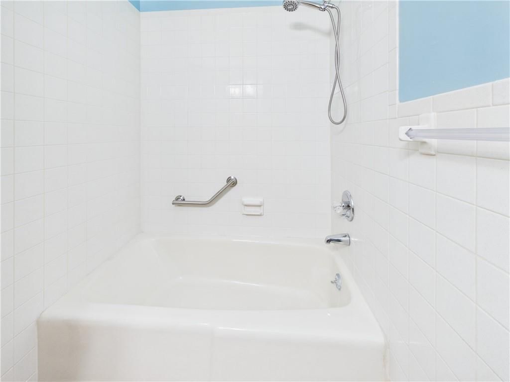 803 E Market Street — photo 9