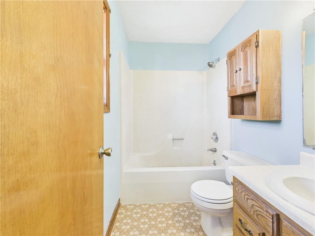 803 E Market Street — photo 12