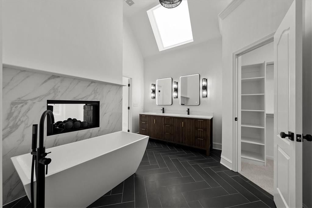 4113 W 150th Street — photo 32