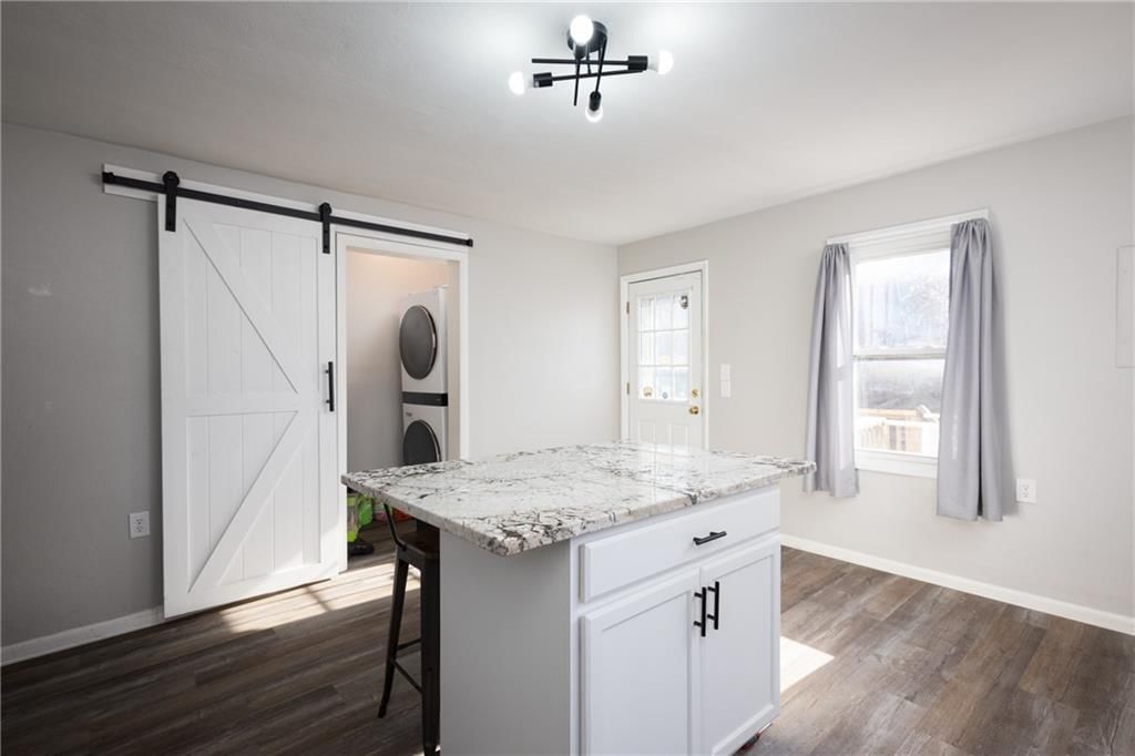300 E Florence Street — photo 16